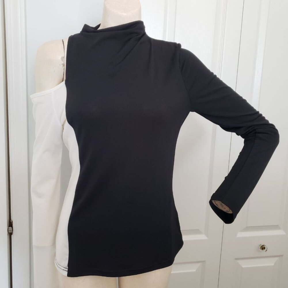 Peak-a-boo shoulder Black and white long sleeve